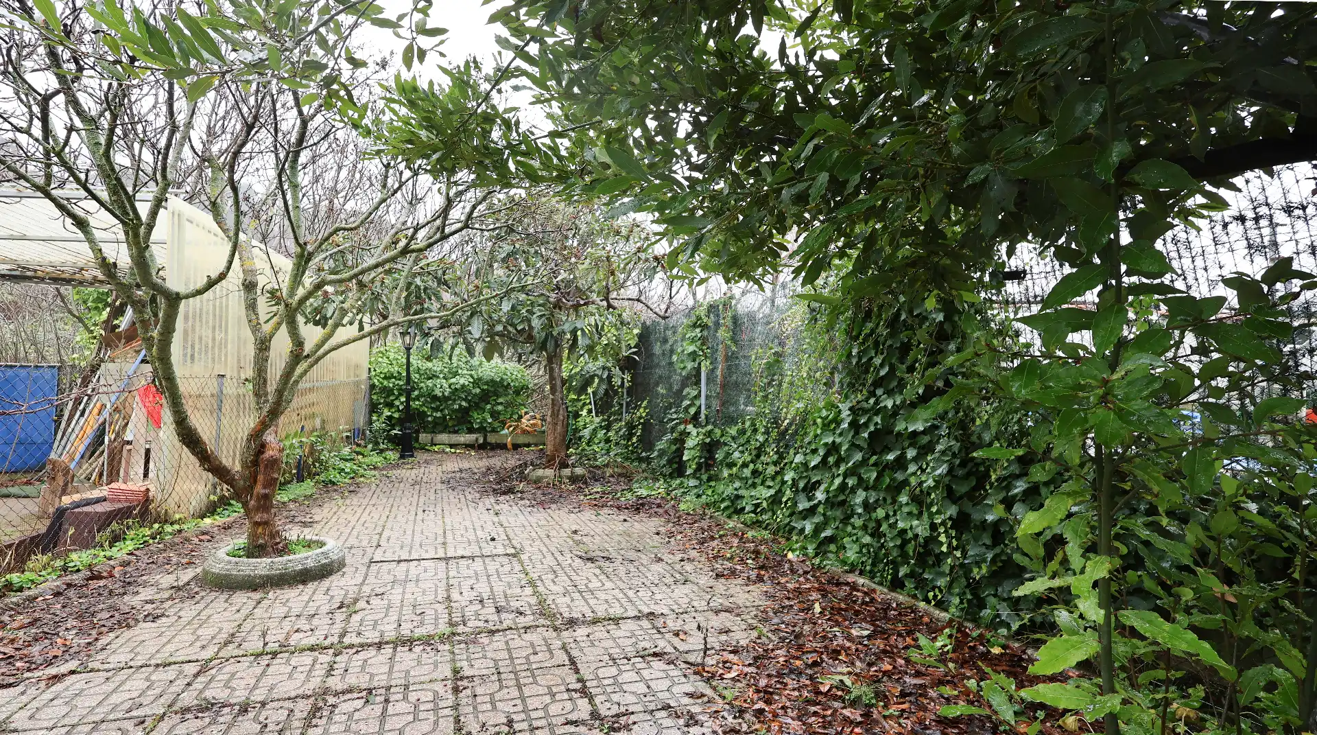 Jardí de Casa adosada en venda en Los Santos de la Humosa amb Jardí privat, Terrassa i Traster