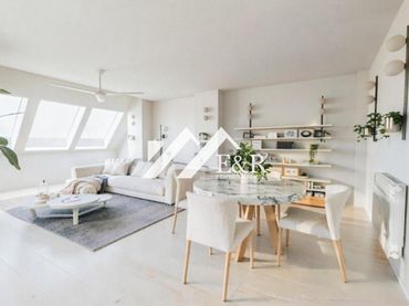 Duplex con ascensore in vendita a Av. de Sant Antoni