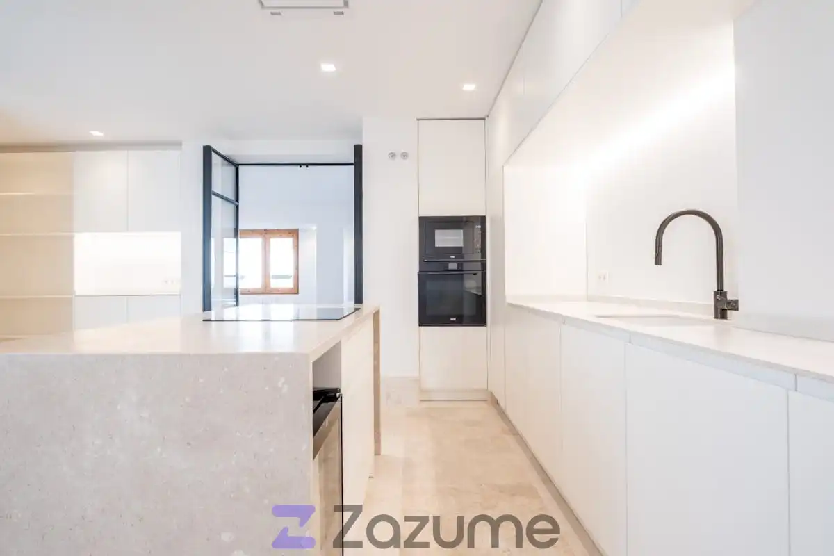 Cocina de Piso de alquiler en Zaragoza con Aire acondicionado, Calefacción y Horno
