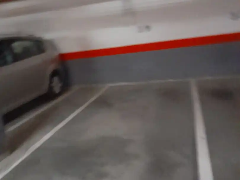 Parking de Garaje de alquiler en Madrid con Alarma