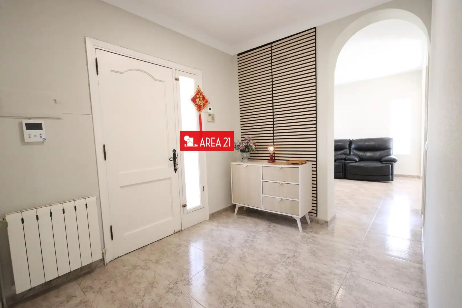 Houses for sale in La Pobla de Vallbona  with Heating, Terrace and Storage room