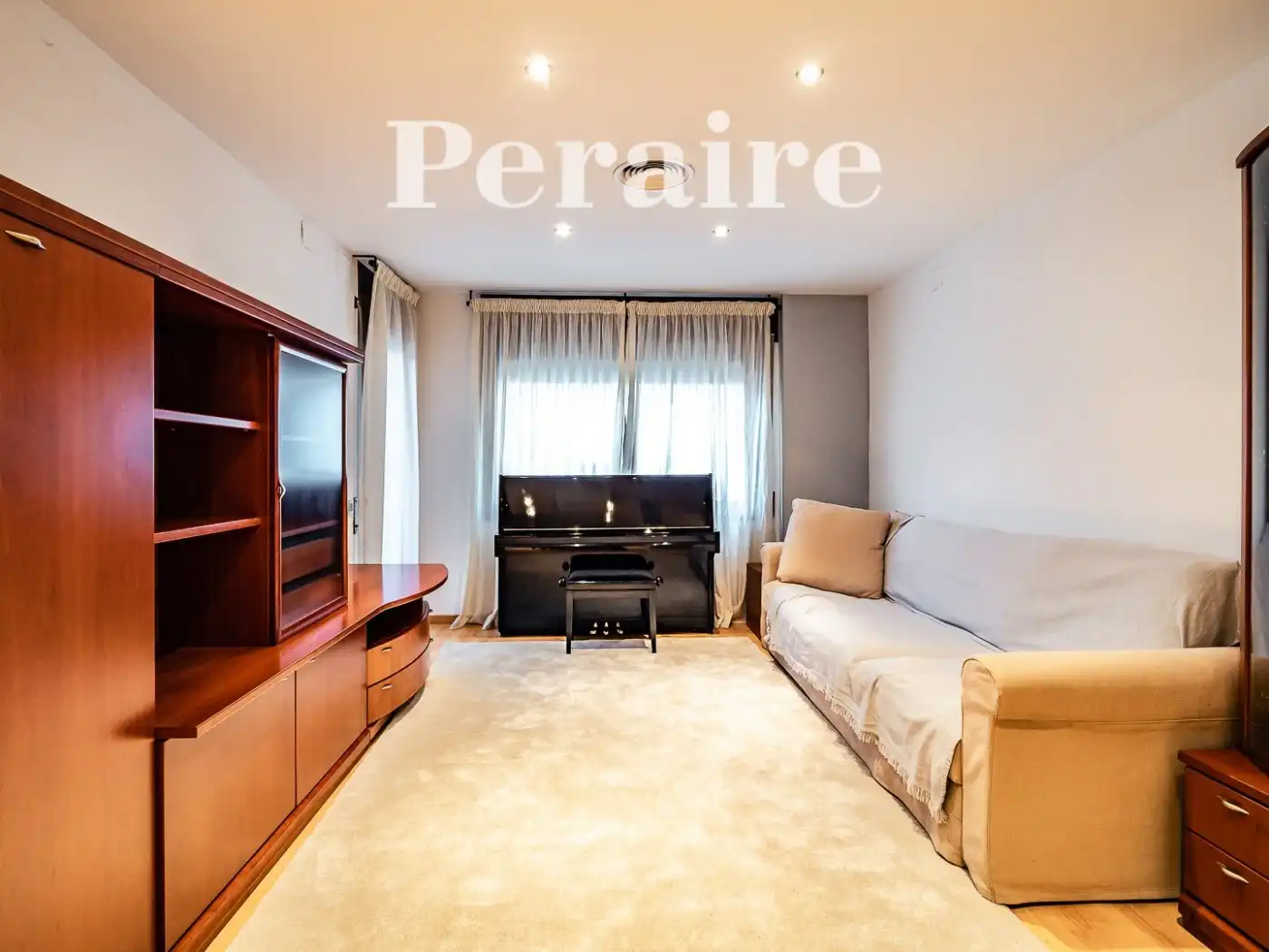 Bedroom of Flat for sale in Barcelona  with Air Conditioner, Heating and Parquet flooring