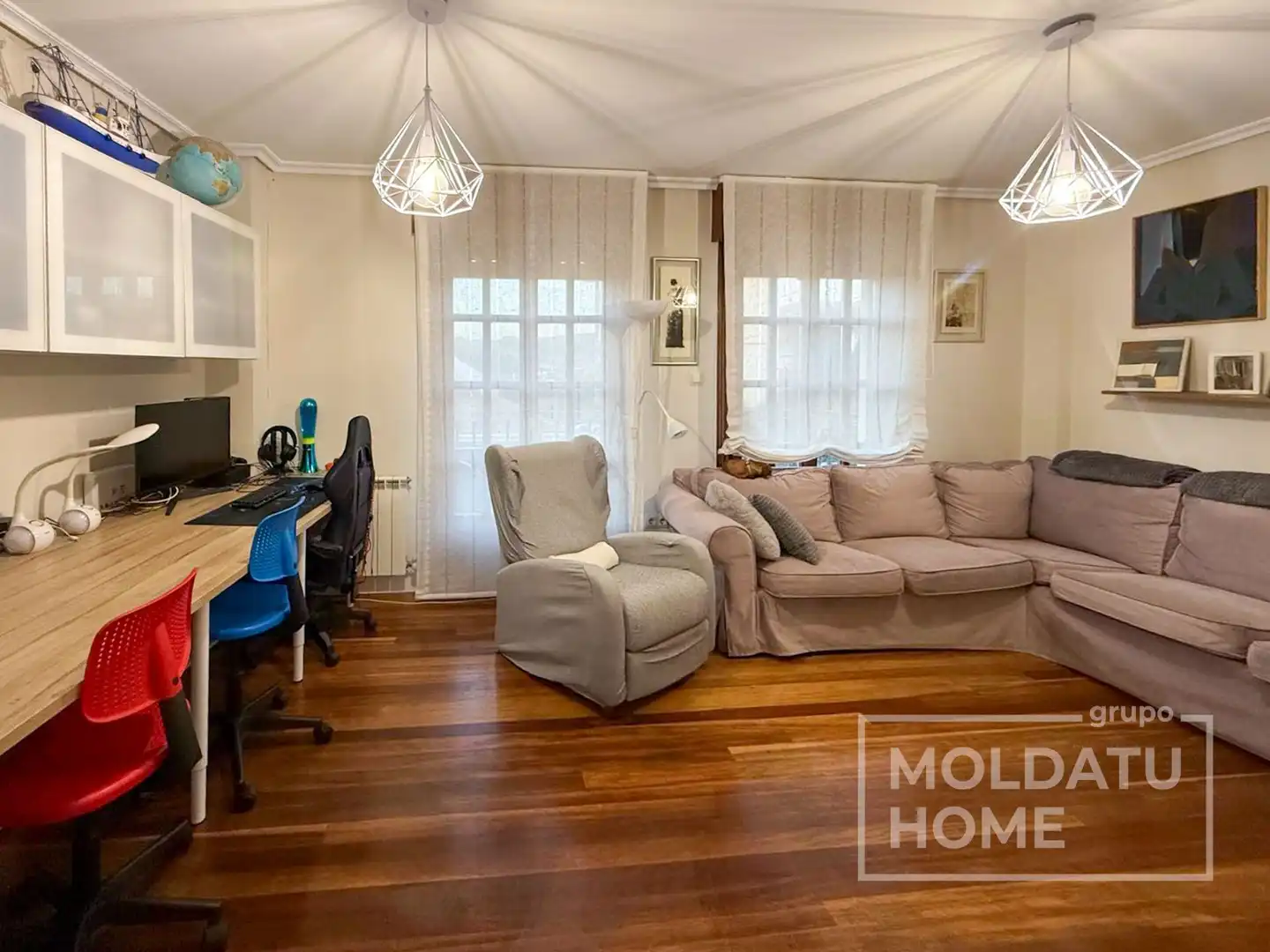 Living room of Houses for sale in Abanto y Ciérvana-Abanto Zierbena  with Heating, Private garden and Terrace