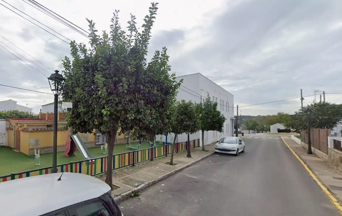 Vista exterior de Casa o xalet en venda en El Retiro - Parque Atlántico - Ronda este