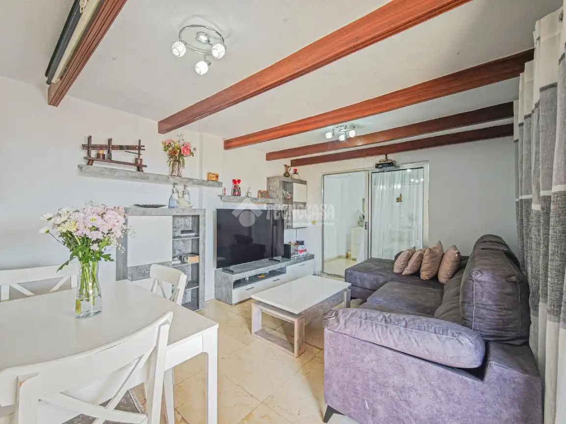 Sala de estar de Ático en venta en Arona