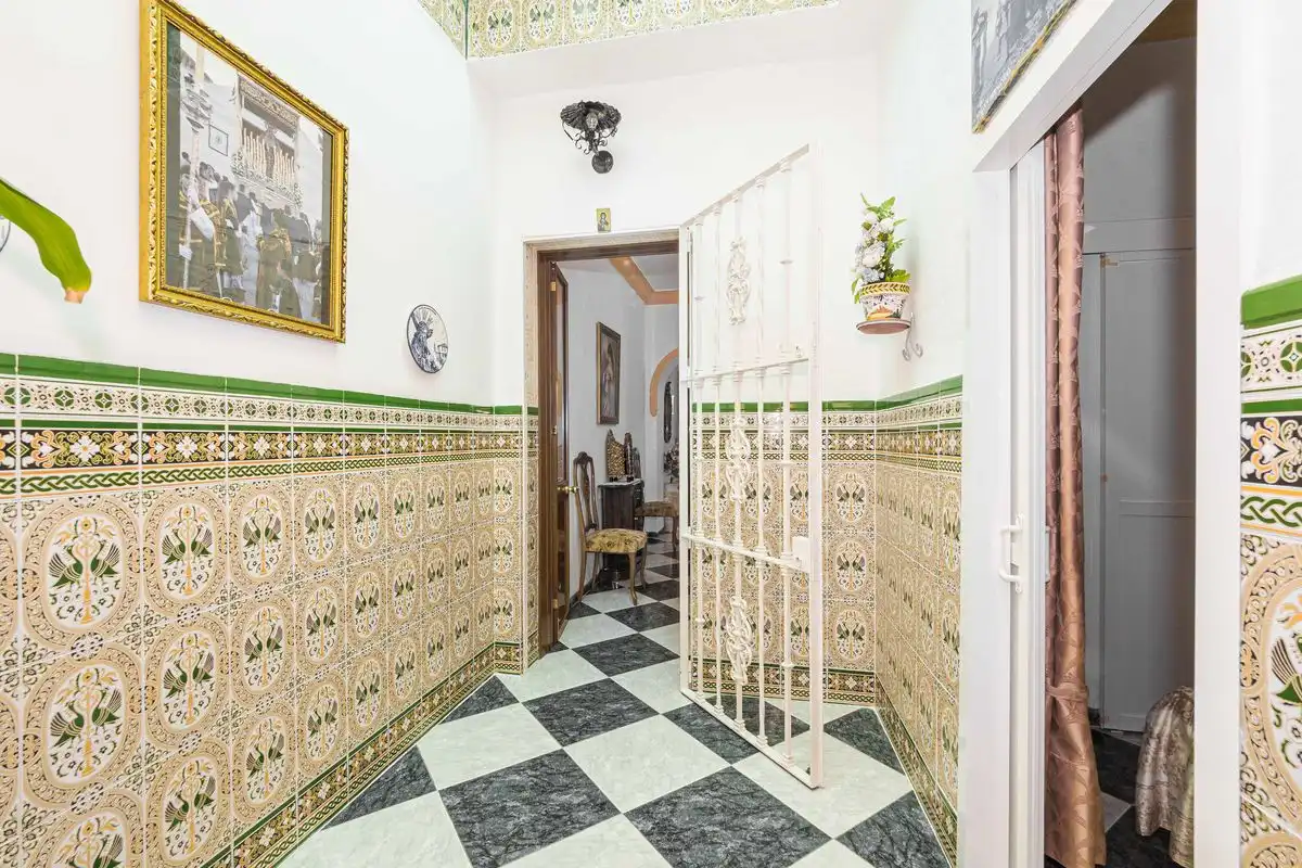 Casa adosada en venda en El Coronil amb Aire condicionat, Calefacció i Terrassa