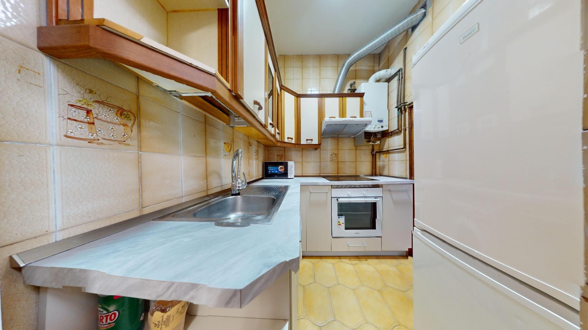 Flat for sale in Calle SOMBRERERIA, Embajadores - Lavapiés