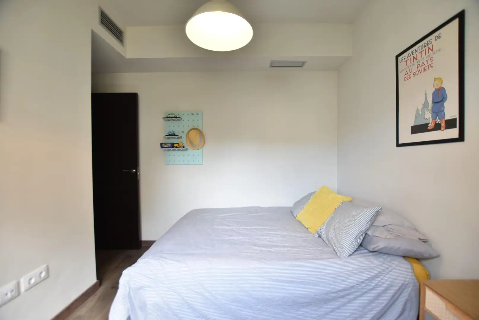 Bedroom of Flat for rent in Granada  with Air Conditioner, Heating and Furnished