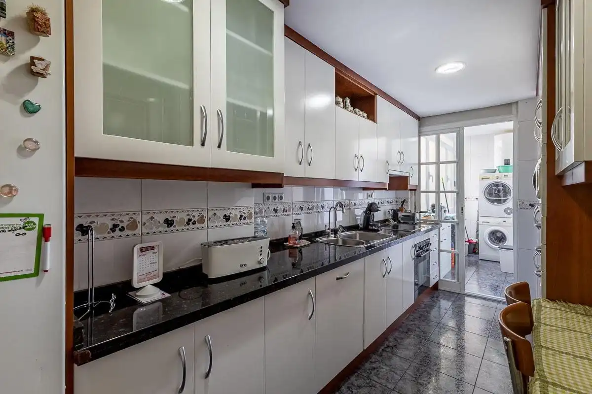 Kitchen of Flat for sale in Granada  with Heating and Terrace