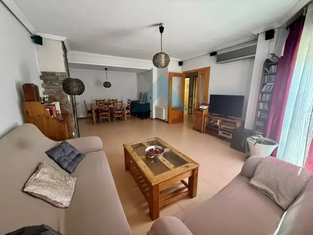 Sala de estar de Casa adosada de alquiler en Meco con Aire acondicionado, Calefacción y Parquet