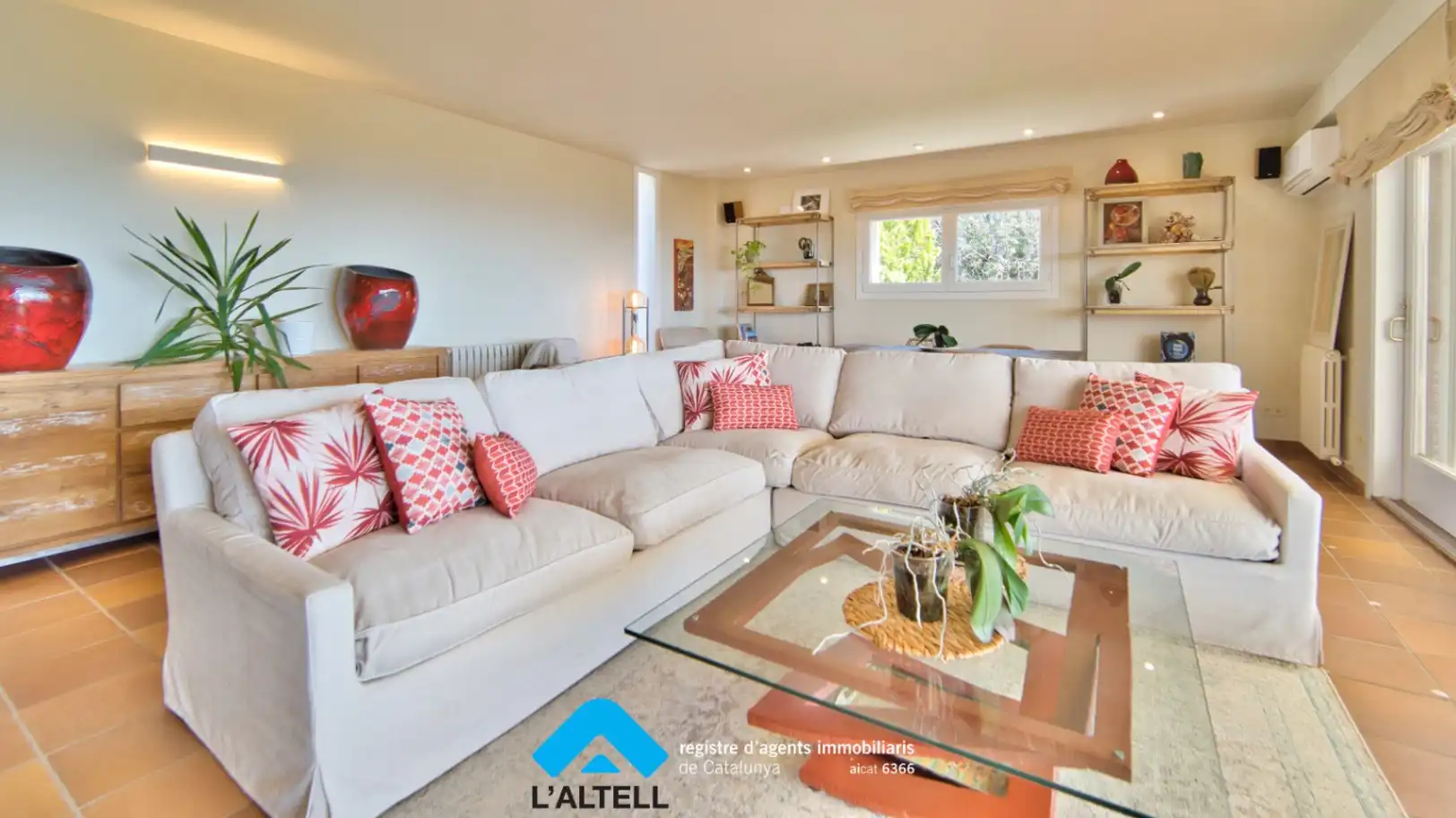 Sala de estar de Casa o chalet en venta en L'Ametlla del Vallès con Aire acondicionado, Calefacción y Jardín privado