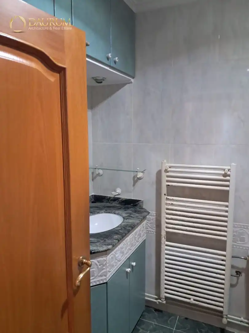Bathroom of Houses for sale in Alaquàs  with Air Conditioner, Heating and Terrace