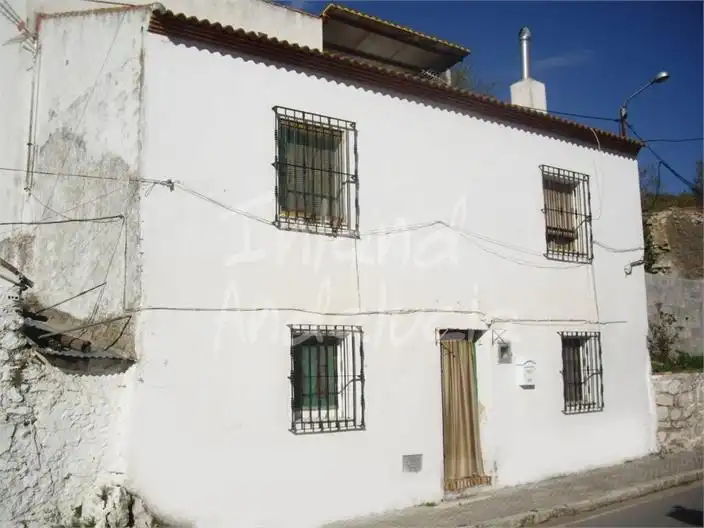 Adossat en venda a Alfarnate