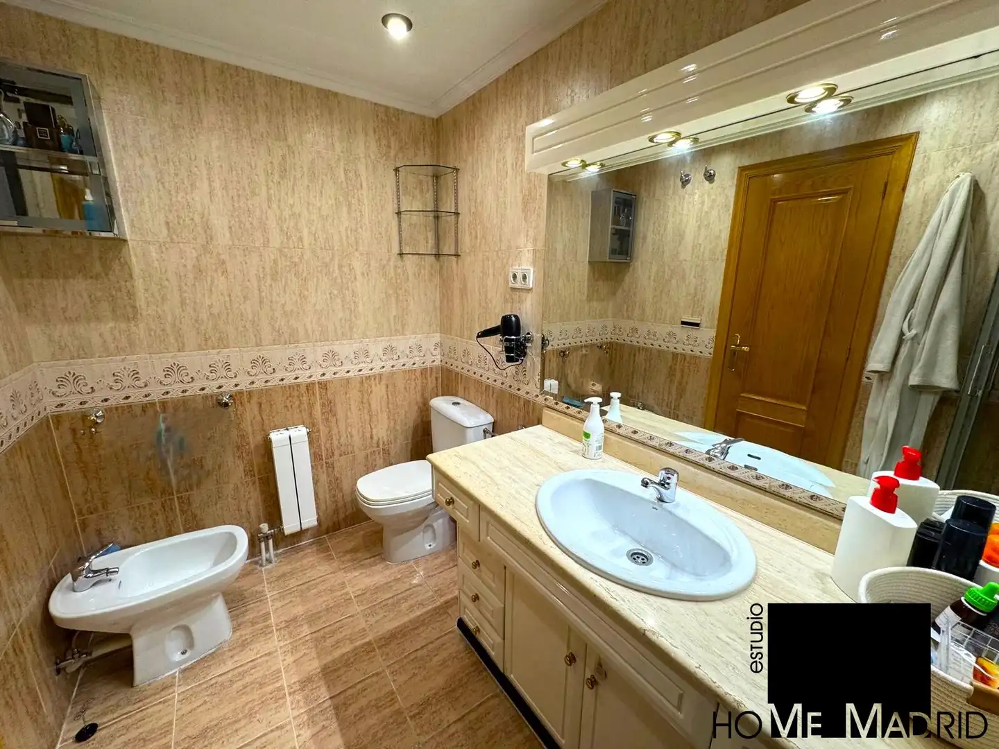 Bathroom of Flat for sale in Palencia  with Heating, Parquet flooring and Storage room