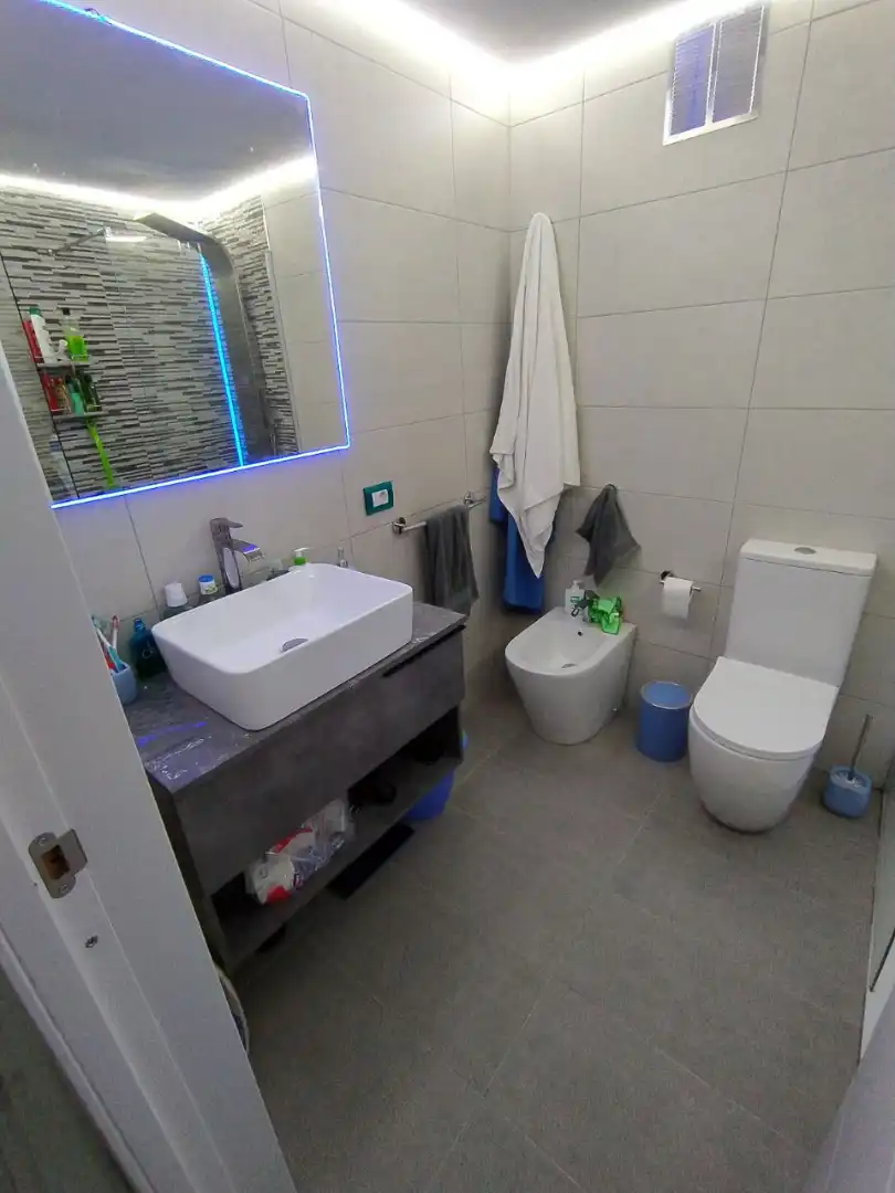 Baño de Piso de alquiler en Puerto de la Cruz con Terraza y Balcón