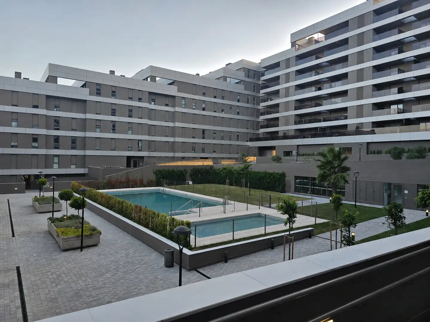 Swimming pool of Flat for rent in Tomares  with Air Conditioner, Heating and Terrace