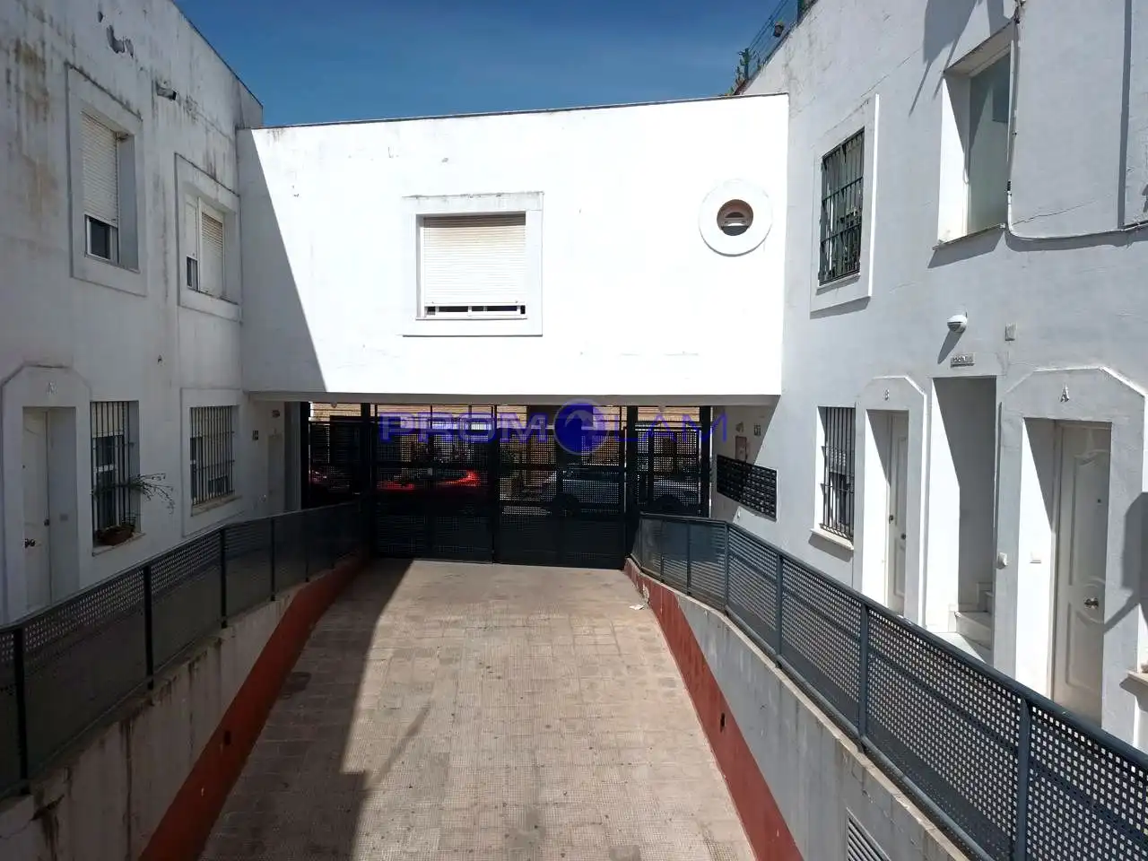 Außenansicht von Erdgeschoss zum Verkauf in Sanlúcar la Mayor