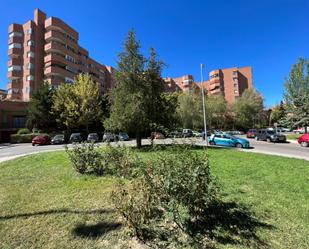 Exterior view of Flat for sale in Tres Cantos  with Air Conditioner and Terrace