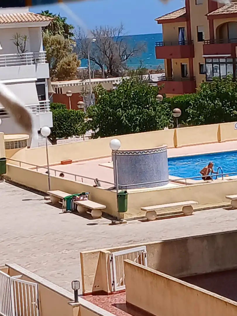 Piscina de Piso en venta en Tavernes de la Valldigna con Aire acondicionado, Calefacción y Jardín privado