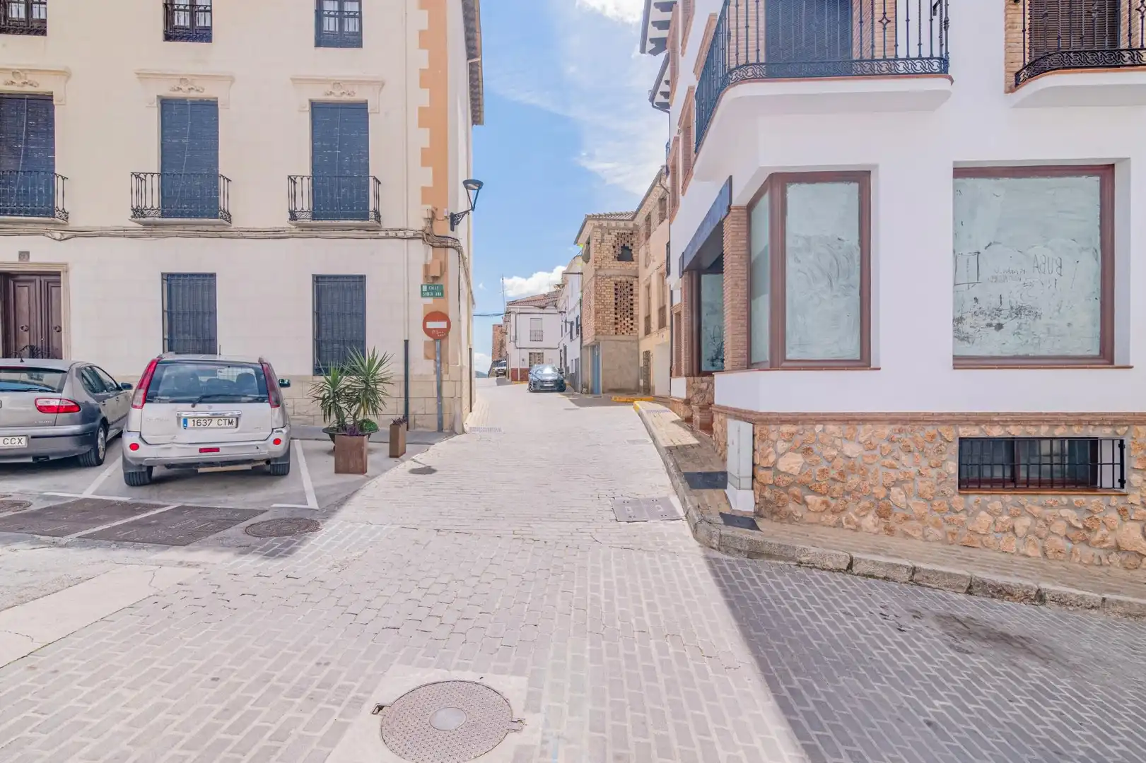 Vista exterior de Edificio en venta en Íllora