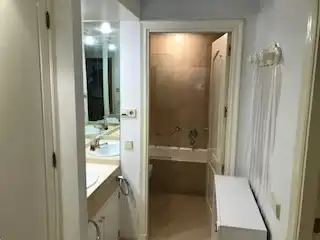 Bany de Apartament de lloguer en Sevilla amb Aire condicionat, Moblat i Forn