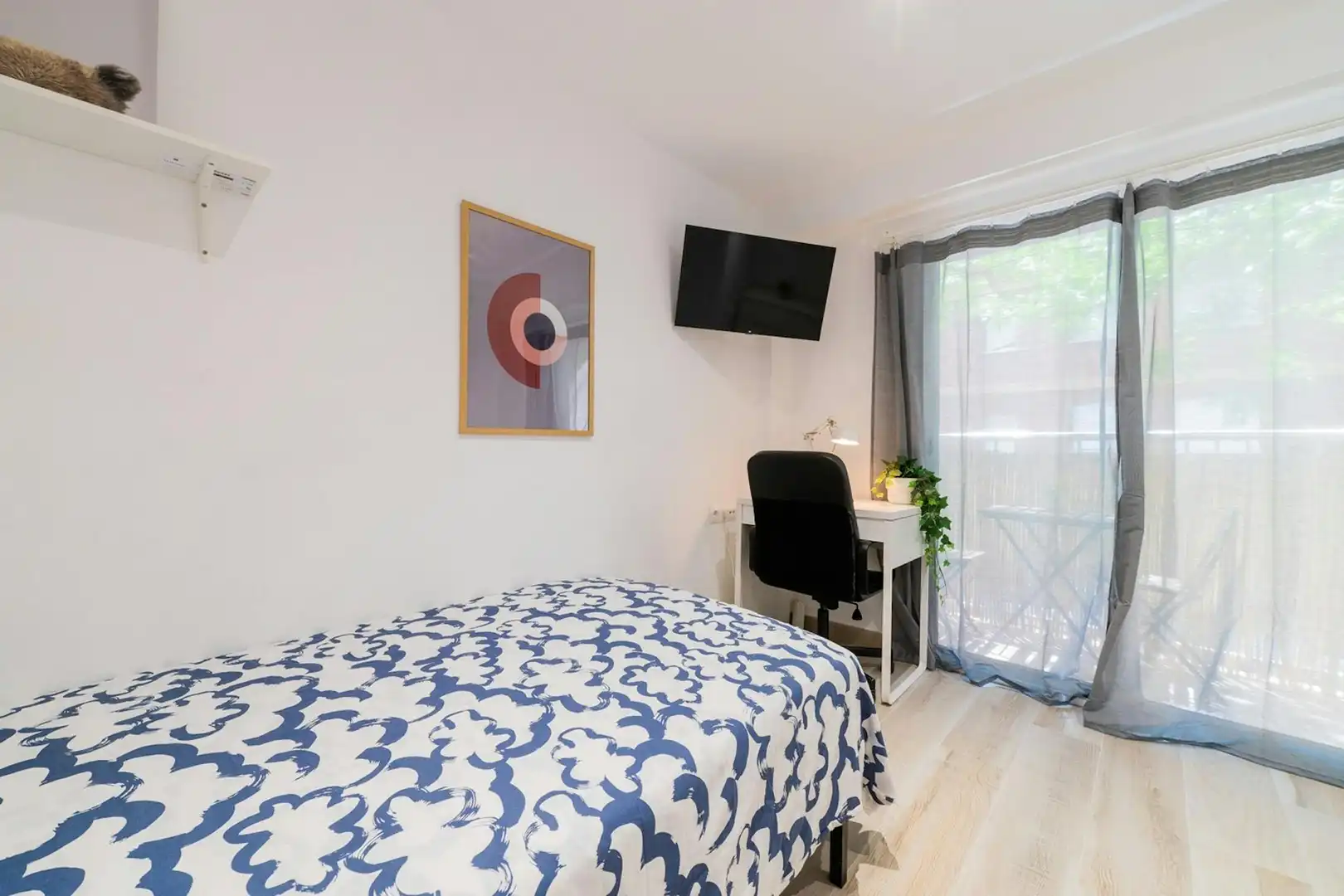 Habitación de Piso para compartir en Valencia con Amueblado, Lavadora y Internet