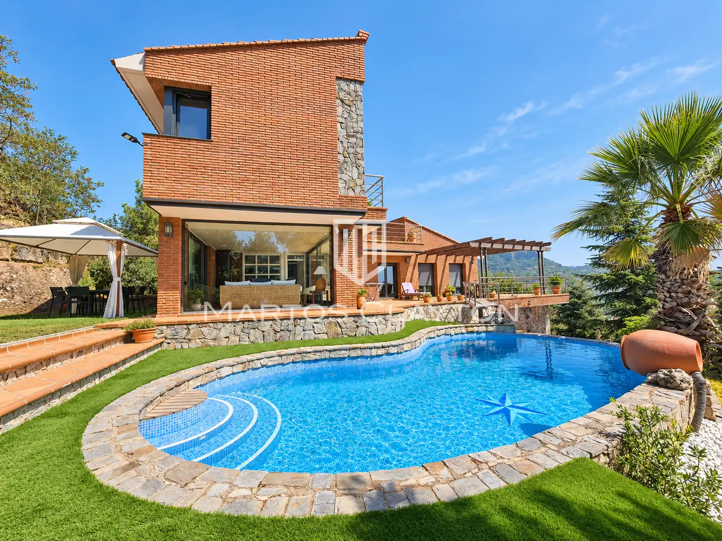 Casa amb piscina en venda a Matadepera