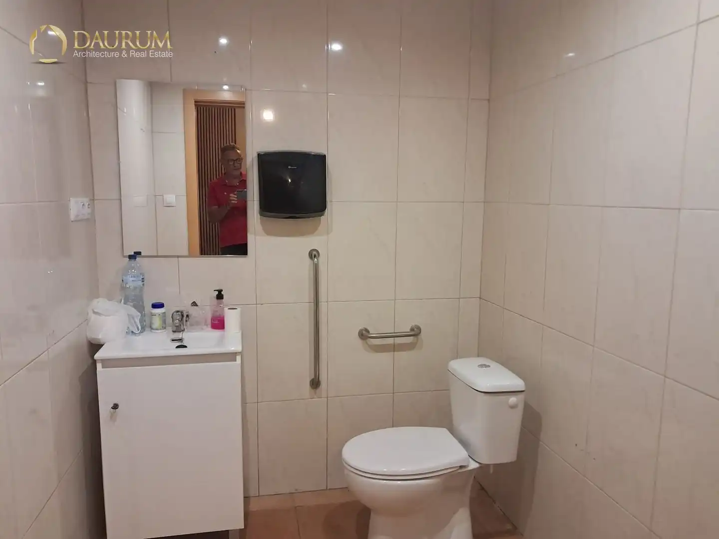 Bathroom of Industrial buildings for sale in Valencia
