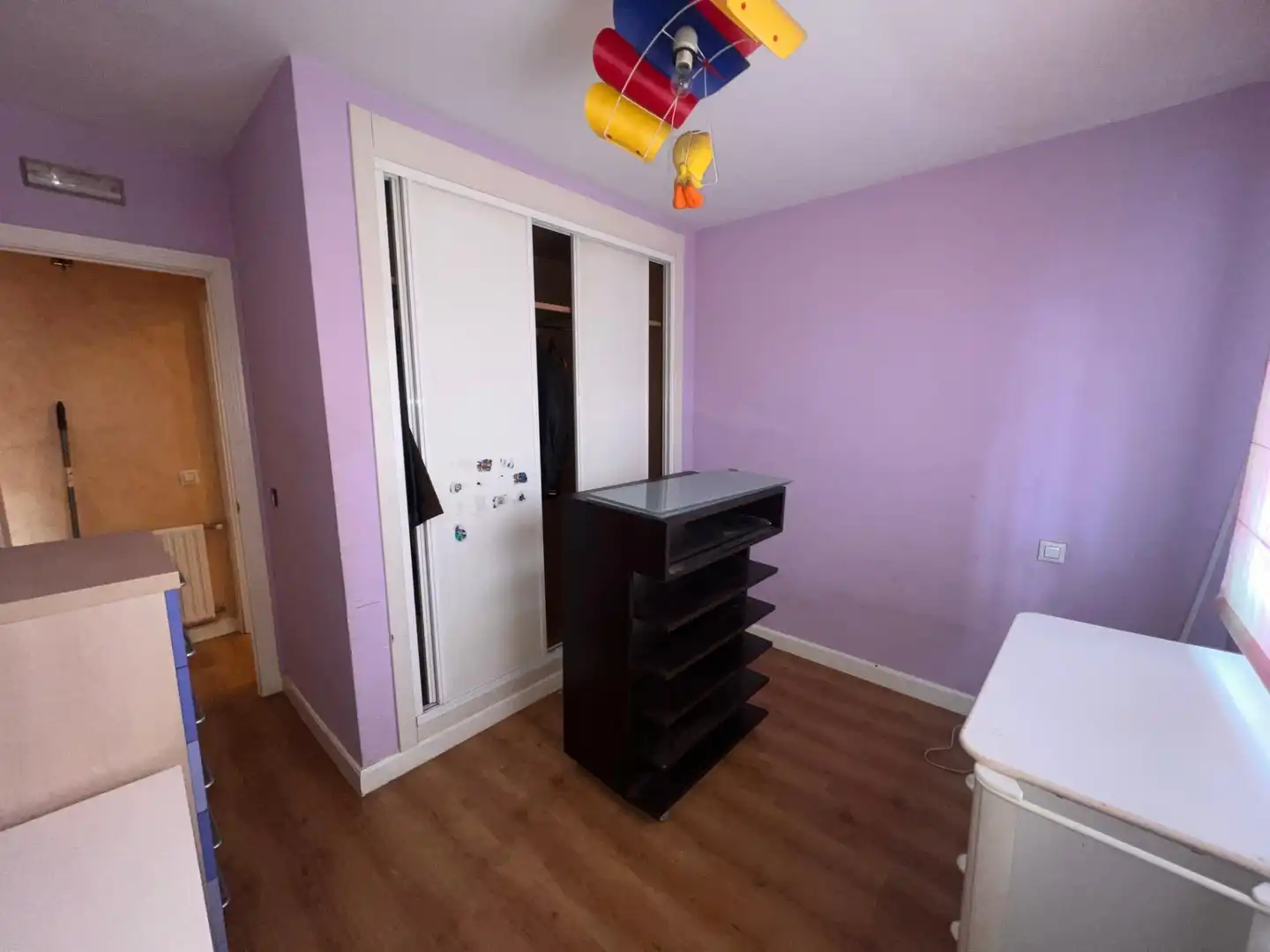 Habitación de Casa adosada en venta en Parla