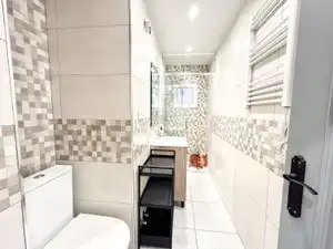 Badezimmer von Wohnung zur untervermieten in Alcorcón mit Klimaanlage, Heizung und Möbliert