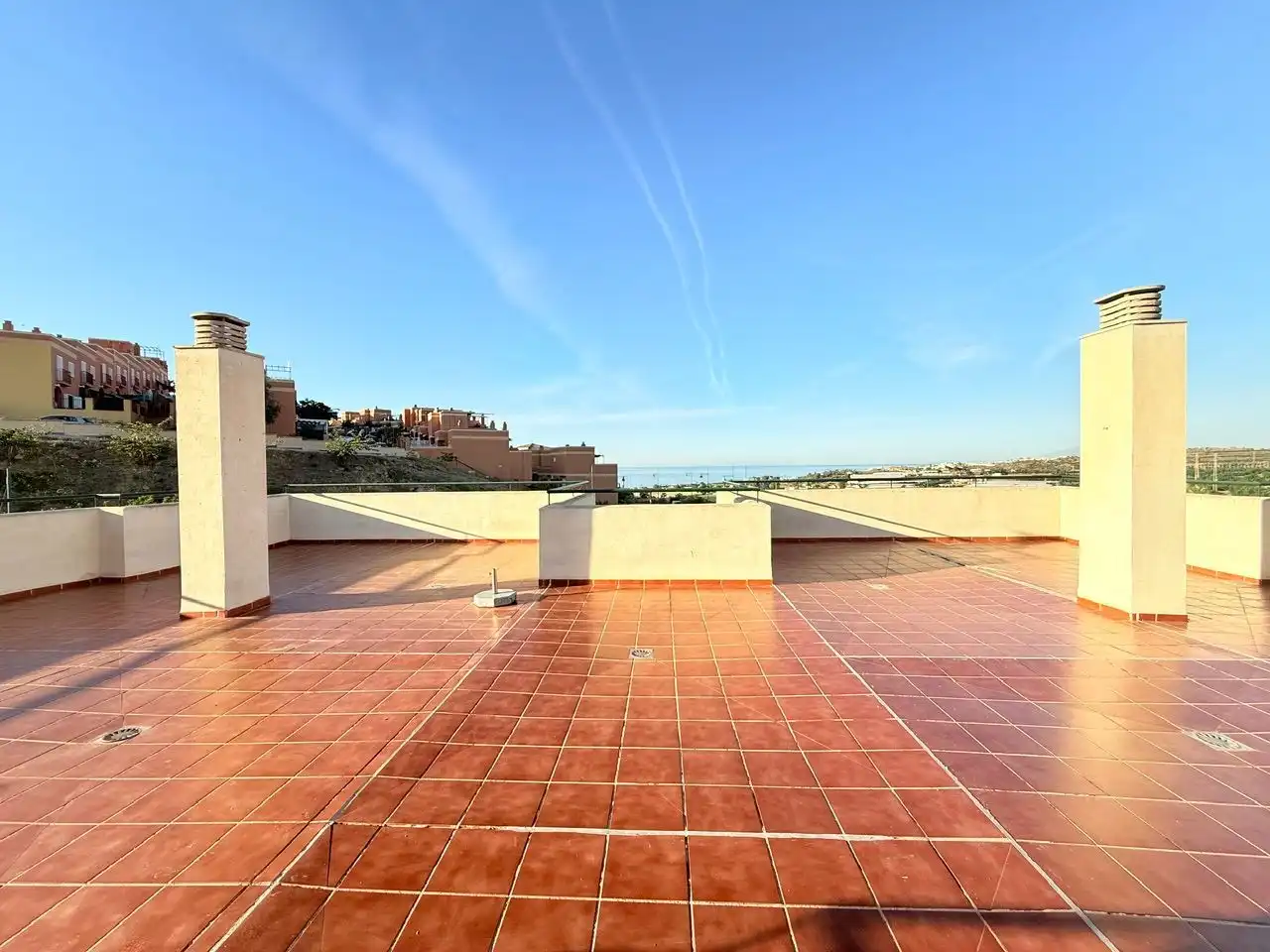 Àtic amb piscina en venda a Almayate