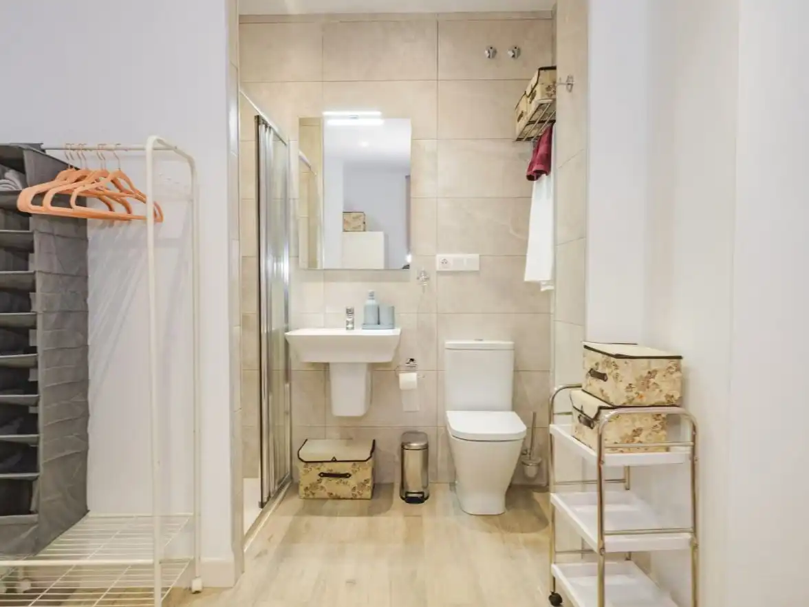 Bathroom of Flat for rent in Fuengirola  with Air Conditioner, Heating and Parquet flooring