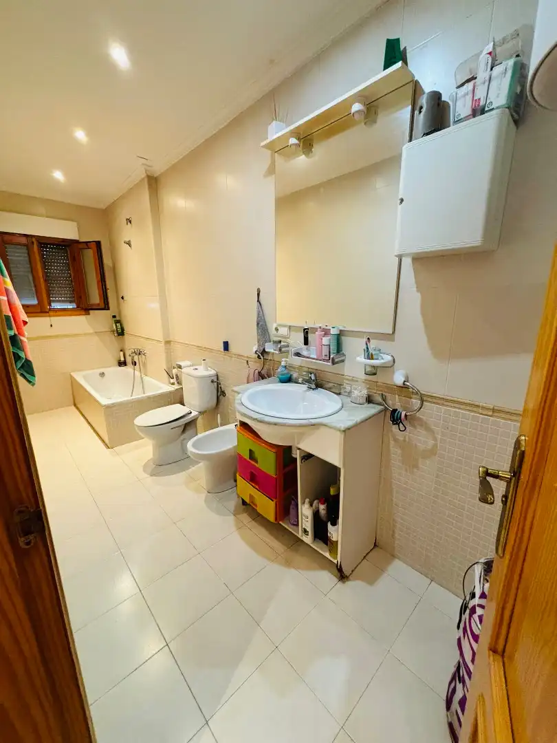 Badezimmer von Erdgeschoss zum Verkauf in Dénia mit Klimaanlage, Heizung und Terrasse