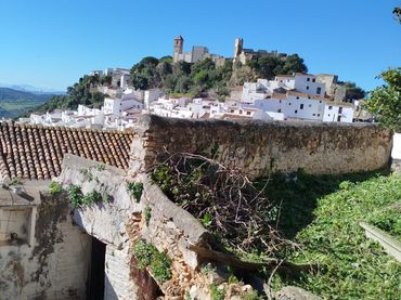 Casa amb balcó en venda a Casares pueblo
