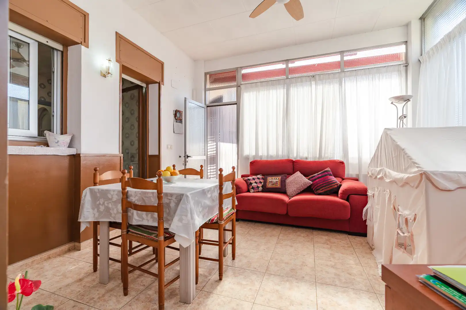 Wohnzimmer von Haus oder Chalet zum Verkauf in La Pobla de Mafumet mit Klimaanlage, Heizung und Privatgarten