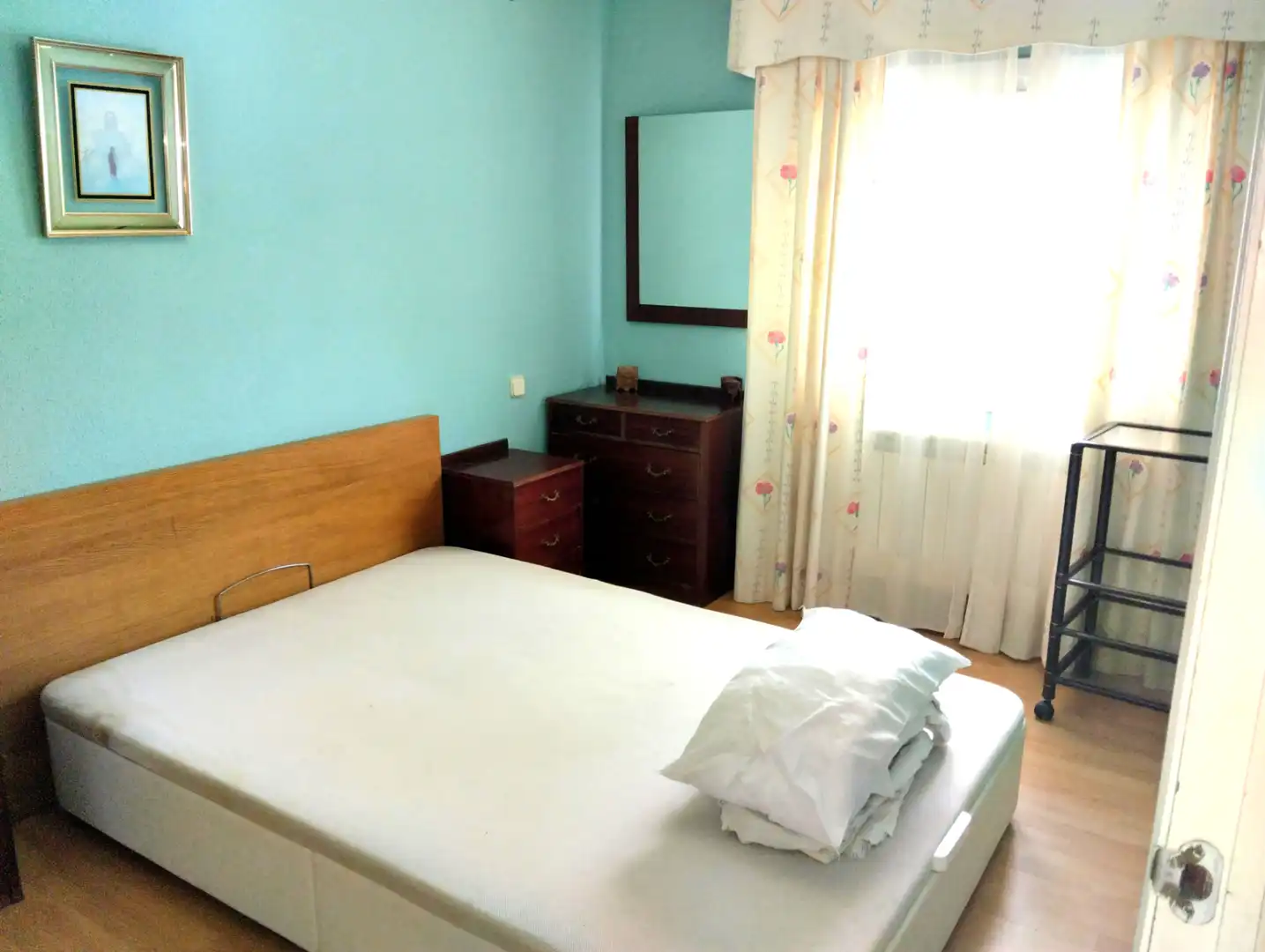 Habitación de Casa adosada en venta en San Lorenzo de El Escorial con Aire acondicionado, Calefacción y Jardín privado