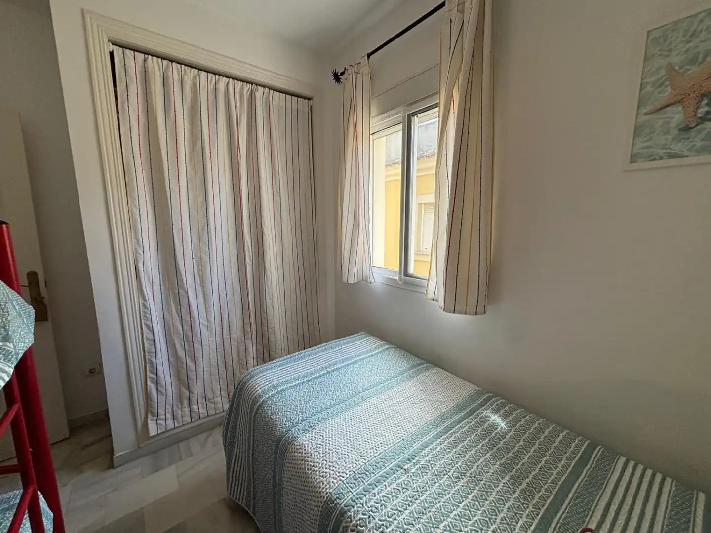 Habitación de Casa adosada en venta en Islantilla con Terraza, Trastero y Piscina comunitaria