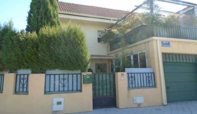 Casa adosada en Venta en VEGUILLA en Yuncler