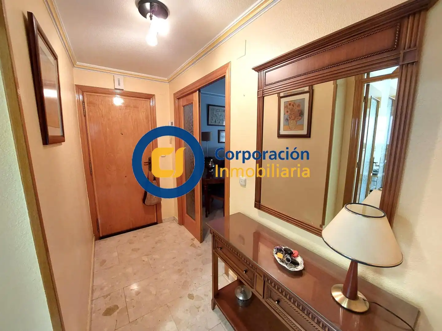 Wohnung zum Verkauf in Lorca mit Klimaanlage, Möbliert und Balkon