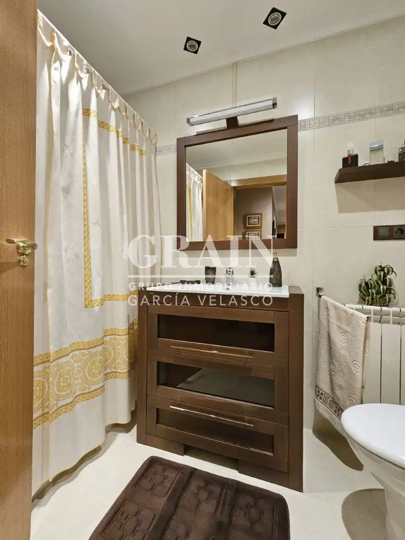 Badezimmer von Wohnung zum Verkauf in Albacete mit Heizung, Abstellraum und Balkon