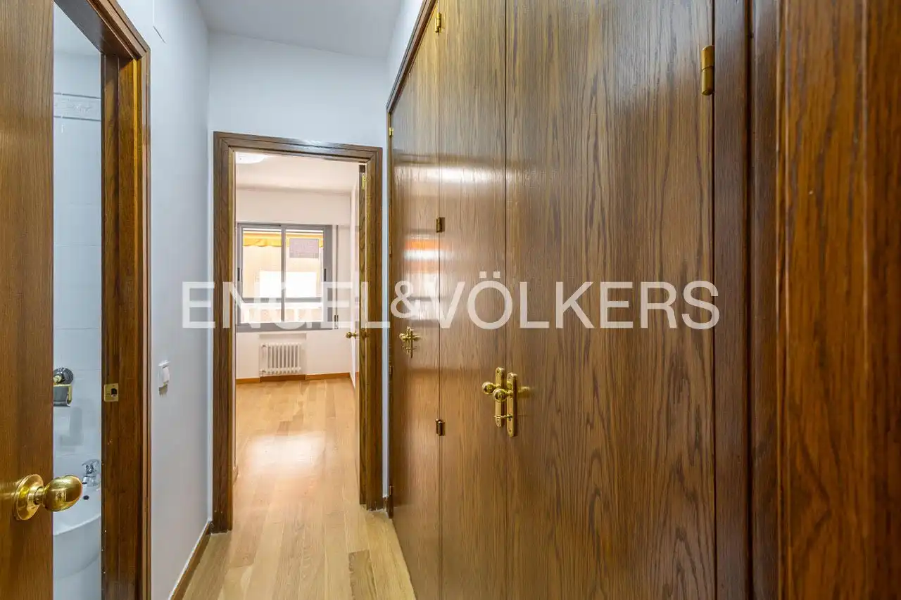 Wohnung zum Verkauf in Madrid mit Klimaanlage, Heizung und Terrasse