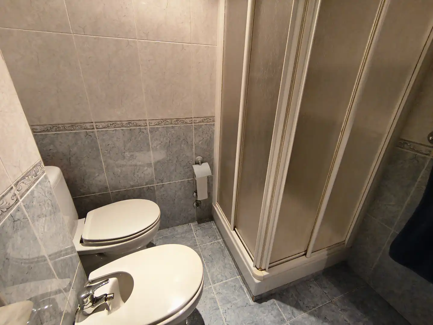 Bathroom of Flat for sale in Madrid  with Heating, Terrace and Furnished