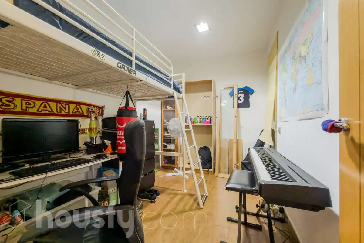 Bedroom of Flat for sale in El Prat de Llobregat  with Air Conditioner, Heating and Terrace