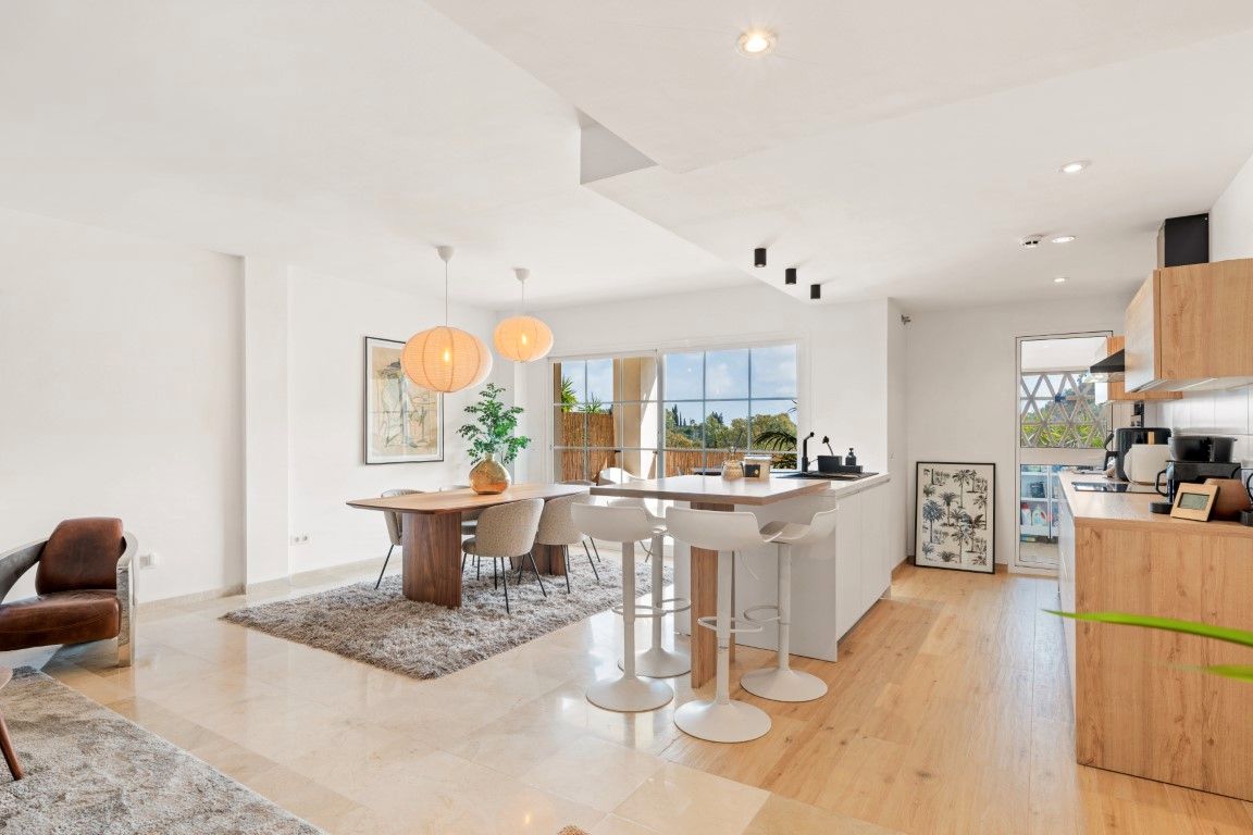 Dining room of Apartment for sale in Benahavís  with Heating, Private garden and Terrace