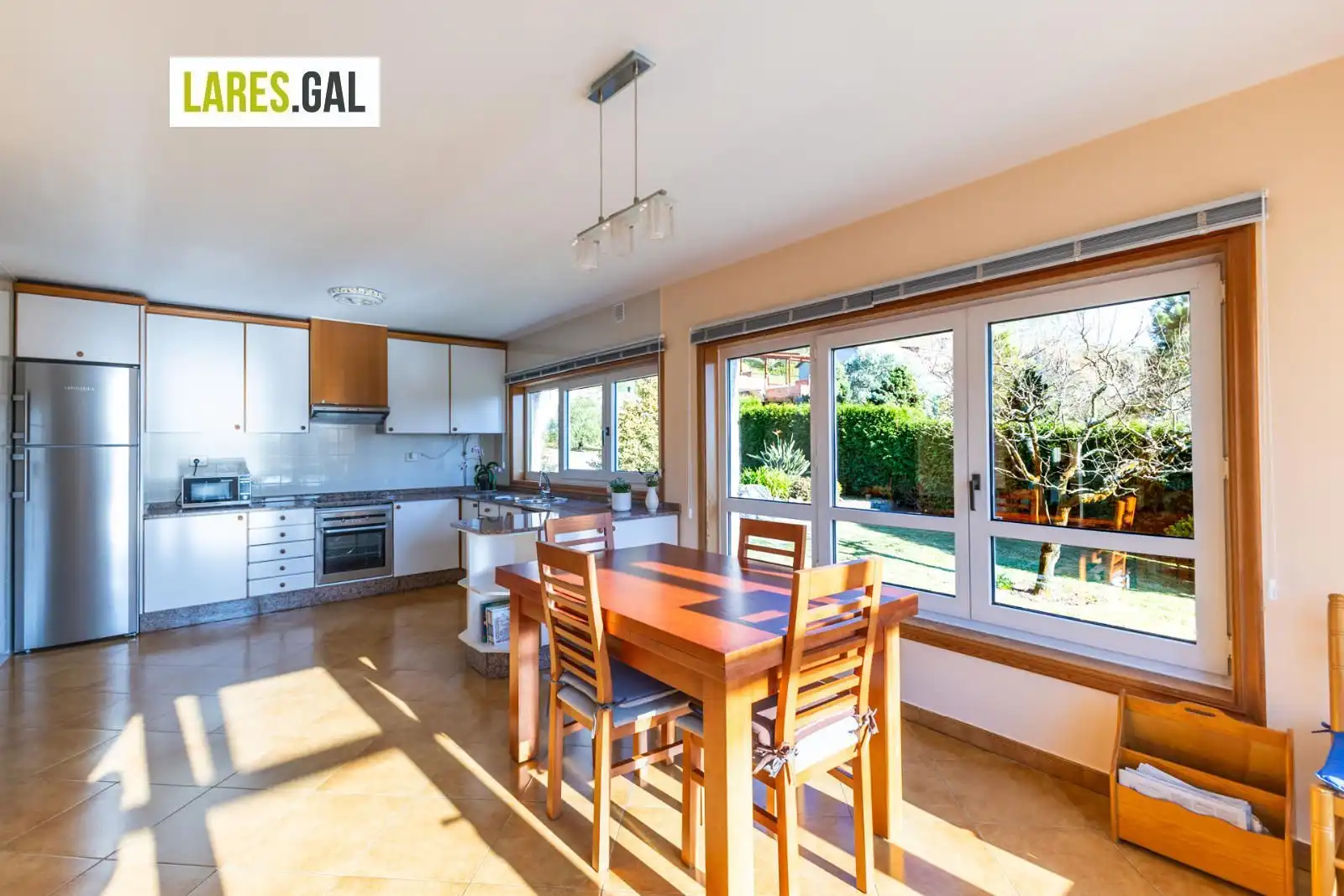 Comedor de Casa o chalet en venta en Cangas  con Calefacción y Trastero