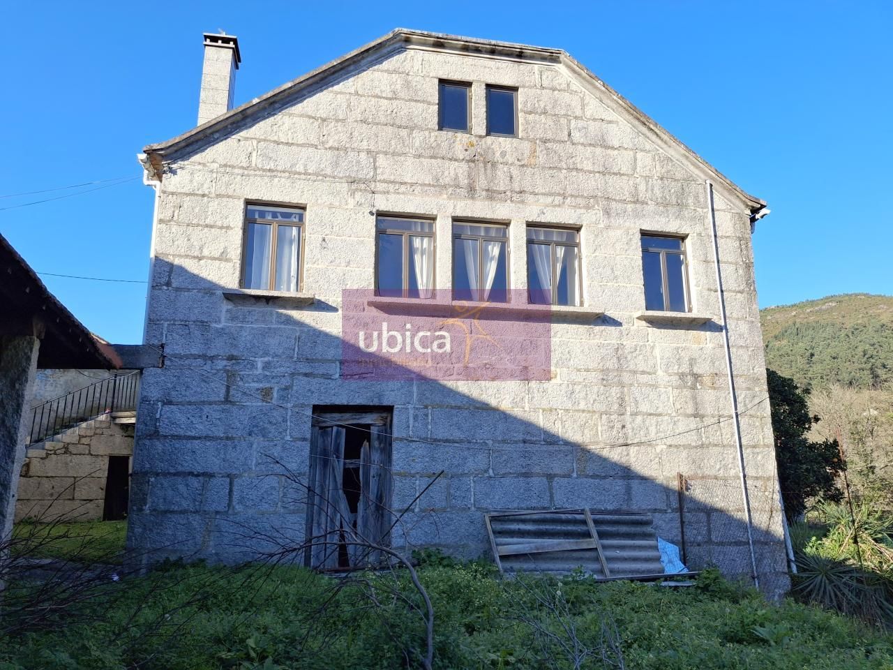 Vista exterior de Casa adosada en venda en Salceda de Caselas amb Jardí privat, Terrassa i Traster