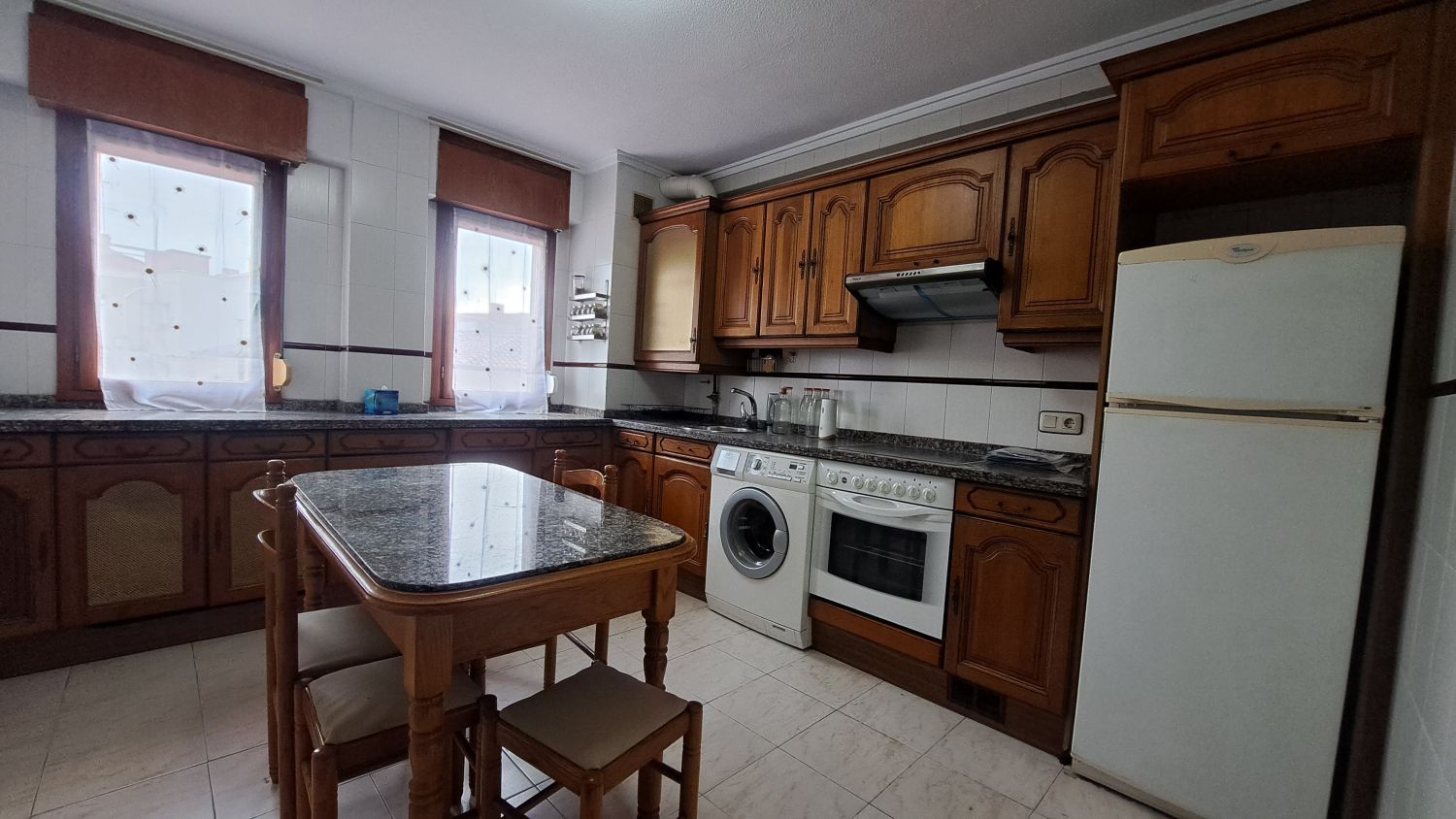 Cuina de Pis de lloguer en Gijón  amb Calefacció