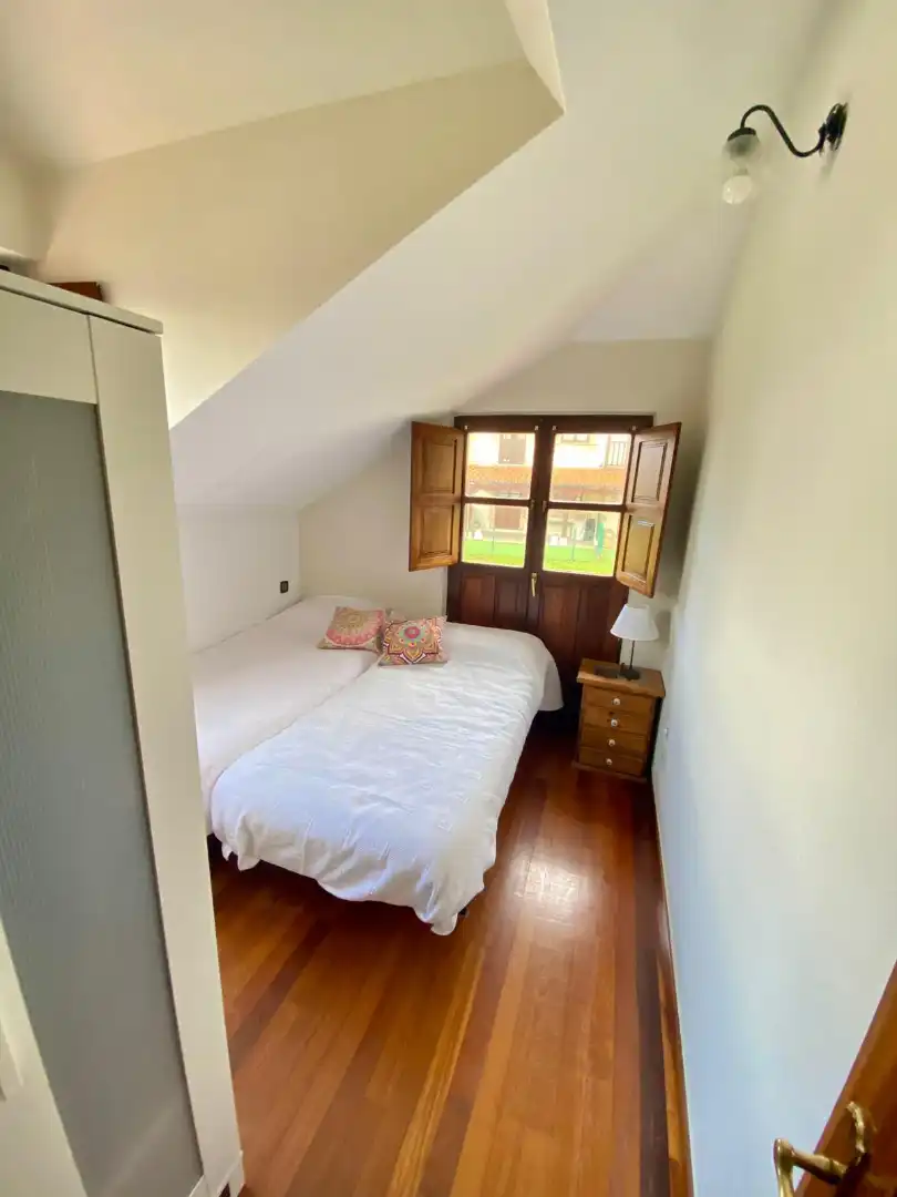 Bedroom of Flat for sale in San Vicente de la Barquera  with Heating, Parquet flooring and Furnished