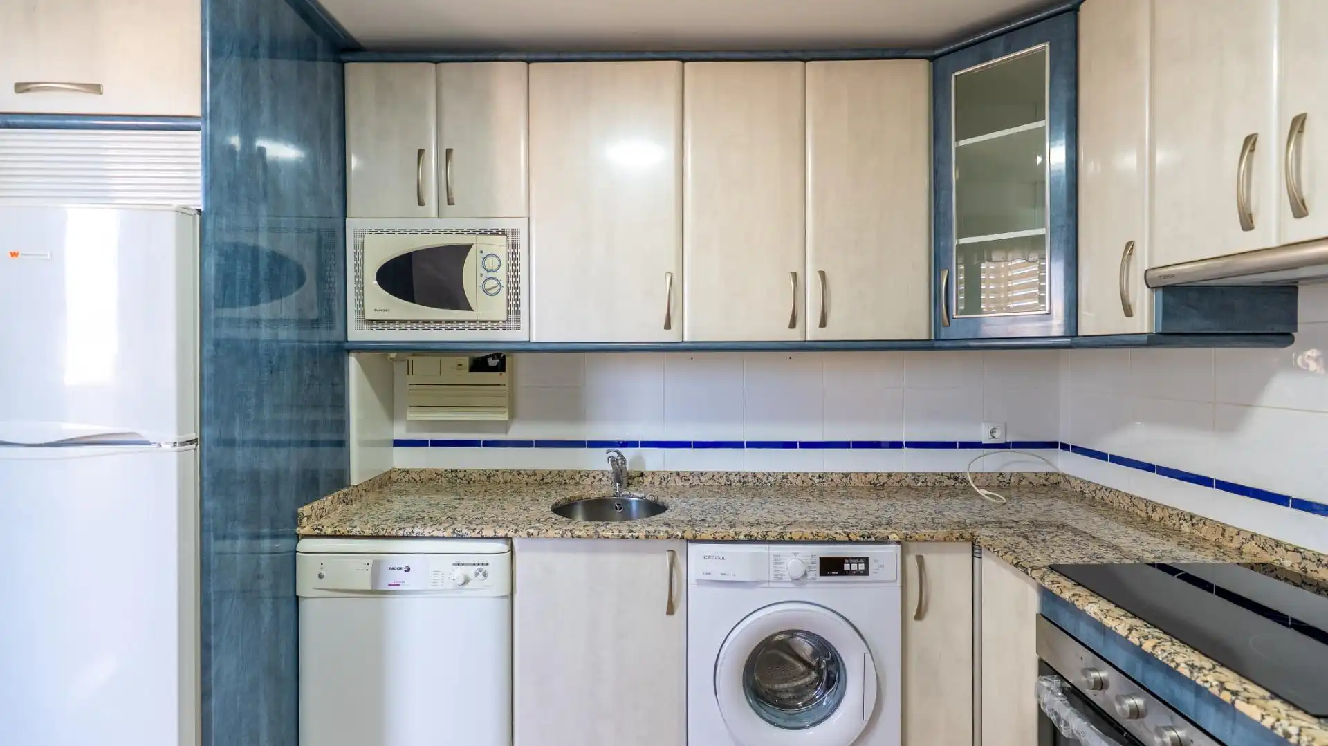 Kitchen of Attic for rent in Villajoyosa / La Vila Joiosa  with Air Conditioner, Heating and Private garden
