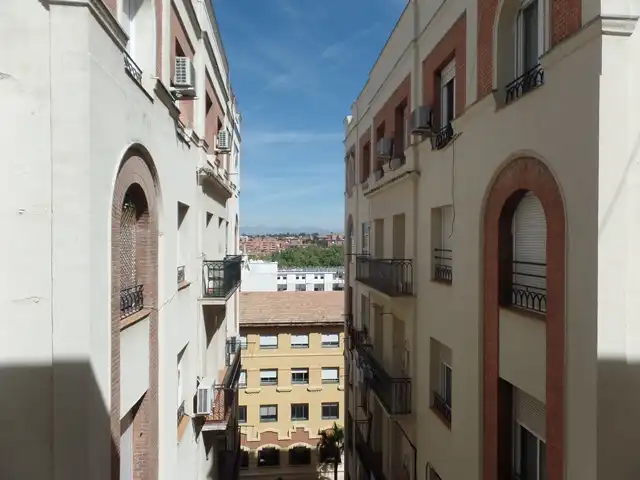 Vista exterior de Piso de alquiler en  Madrid Capital con Aire acondicionado, Calefacción y Horno